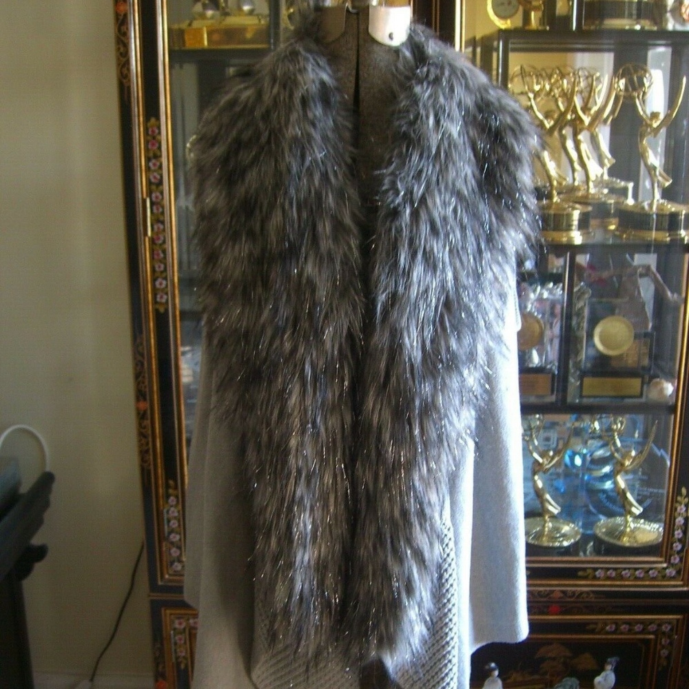 MICHAEL KORS GRAY FAUX FUR TRIMMED SWEATER VEST S
